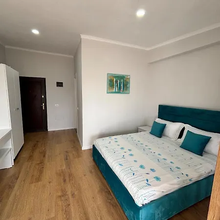 Adriatic Westview Apartmán *